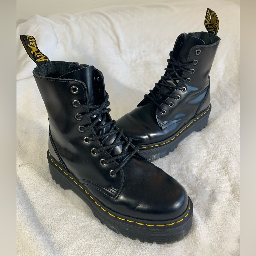 Dr. Martens Jadon Boots - Size 8 - Black Smooth Leather - NEW